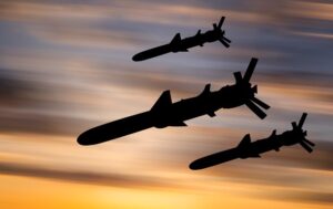 Іран оголосив “наступальну операцію” проти США та Ізраїлю