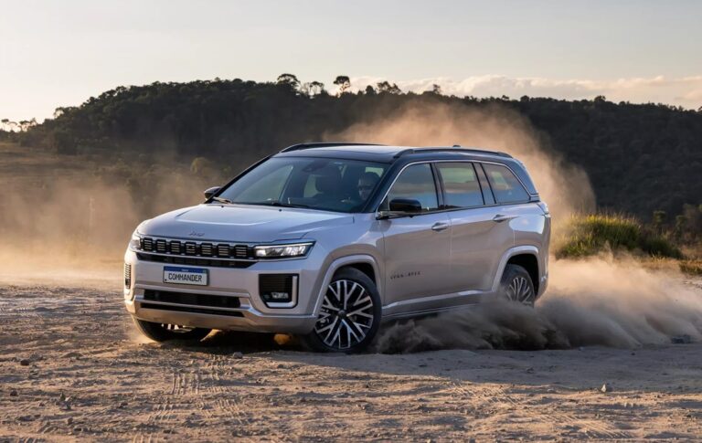Jeep оновив Commander та готує гібридну версію кросовера