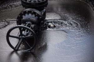 Країни МЕА почали вивільнення аварійних нафтових запасів