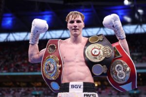 Лапін провчив латвійця на рингу за якусь хвилину