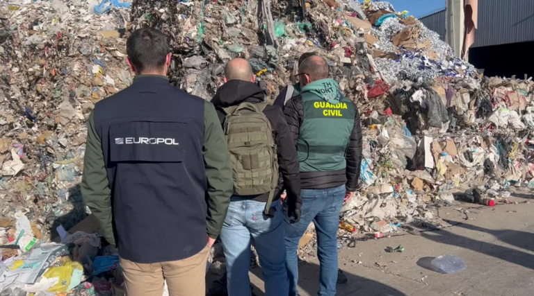Незаконне перевезення відходів: Європол арештував 330 людей
