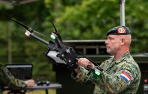 Нідерланди першими у НАТО інтегрують дрони у всі підрозділи армії