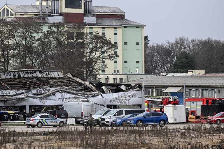 Підпал заводу у Чехії: підозрювані висунули ультиматум компанії-власнику