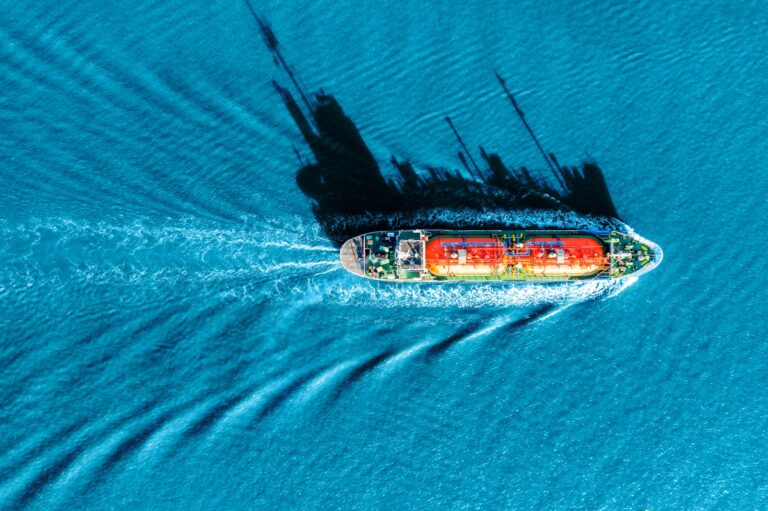 Покупці СПГ масово переорієнтовуються з Катару на США