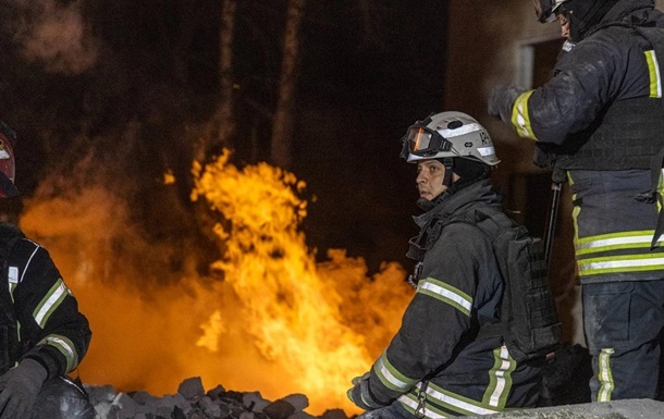 Росія поцілила дронами у житлову забудову Балаклії