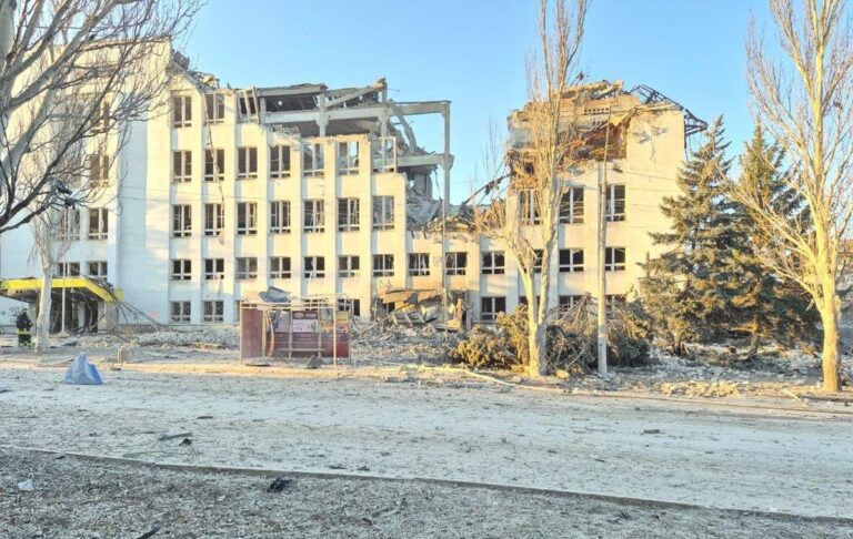 Росіяни скинули КАБ на центр Краматорська: є потерпілі