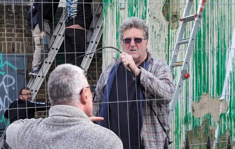 Ще один Бенксі. Журналісти приписують ім’я художника будівельнику