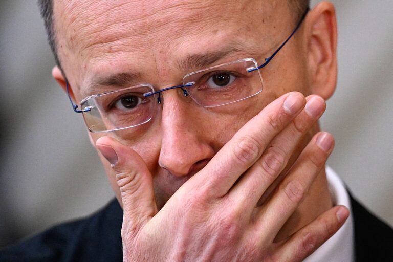 Сіярто прибув до Москви для переговорів про енергопостачання