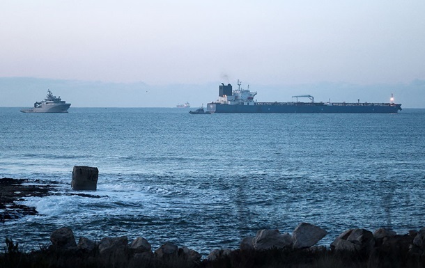 У Фінській затоці скупчується черга з танкерів “тіньового флоту” РФ