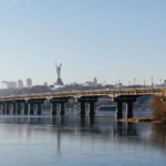 У Києві перевірили міст Патона та відповіли, чи безпечно ним їздити