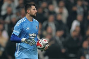 У планах Турана – замінити Різника на іншого воротаря