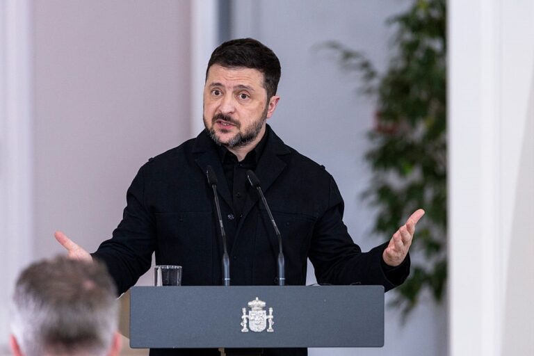 “Воювати ще три роки”. Перемовини буксують