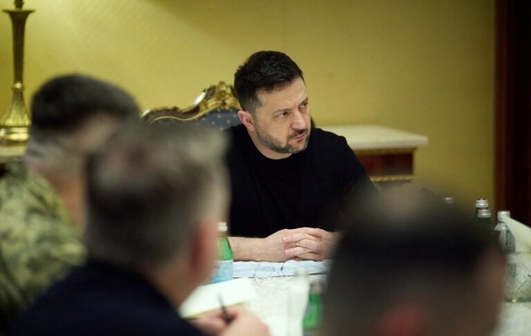 Зеленський зустрівся з військовими в Джидді