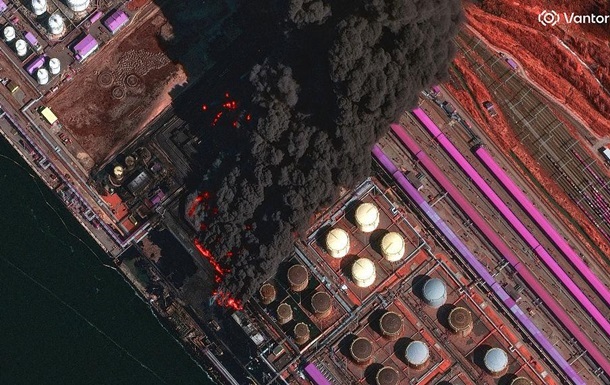 Зйомка з супутника показала, як горять порти РФ