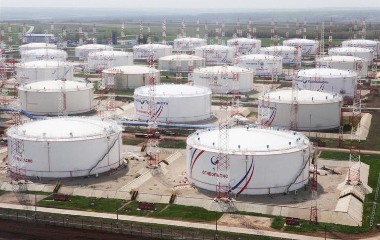 БпЛА уразили стратегічну нафтостанцію Самара – ЗМІ