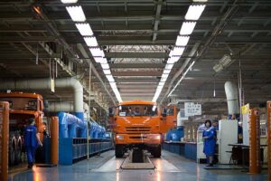 Два автогіганти РФ заглиблюються у кризу – розвідка