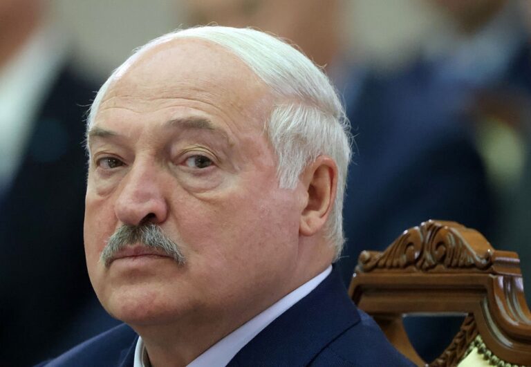 Лукашенко оголосив про “підготовку до війни”