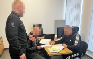 На Дніпропетровщині штабістам виплатили 12 млн “бойових”