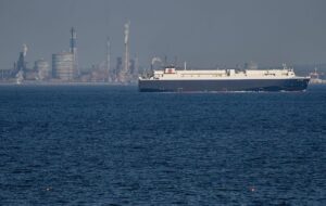 Надія на переговори США й Ірану: ціни на нафту почали падати