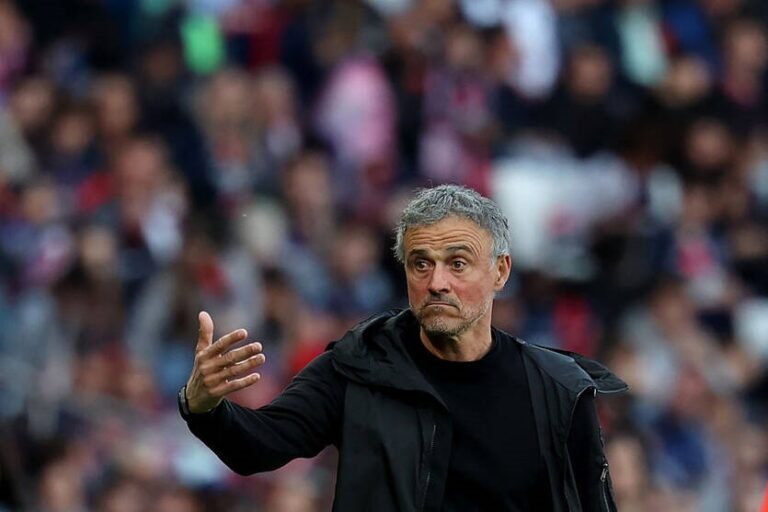 Наставник ПСЖ пригрозив відставкою через трансфери