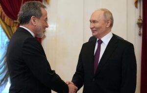 Путін пообіцяв главі МЗС Ірану “сприяти миру”