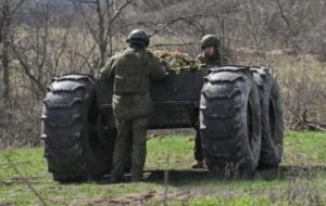 Росіяне вперше “засвітили” на фронті всюдихідний Челнок