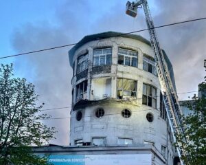 Росіяни вдарили по вишах Дніпра