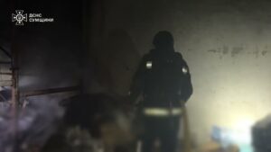 Ворог наніс удар по Сумщині: рятувальники ліквідували пожежу