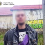 У Києві чоловік з пістолетом погрожував перехожим