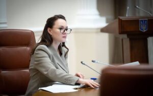 В Україні стартують виплати для пенсіонерів та вразливих категорій