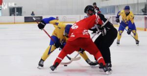 Юніори України обіграли збірну Польщі з хокею