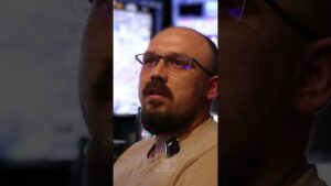 Як беруть у полон під Добропіллям «Гучномовець виводить їх на наші позиції»