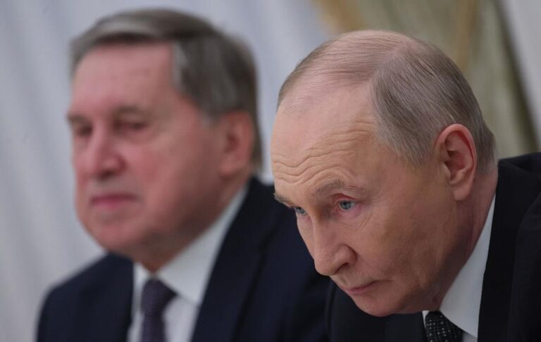 Кремль озвучив очікуваня від поїздки Путіна до Сі