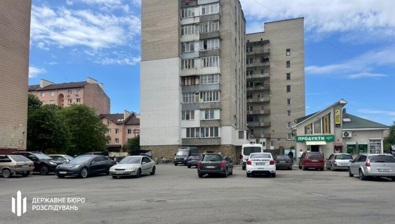 На Тернопільщині посадовець переоформив землі оборонного підприємства