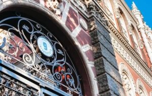 Офіційний курс долара стабілізувався, євро падає