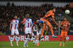 Перший поєдинок із Крістал Пелес Шахтар програв