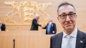 Політик турецького походження вперше очолив федеральну землю Німеччини