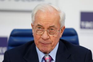 Розпочато процес конфіскації активів Азарова та його сина