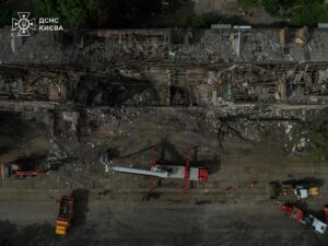 Рятувальники завершили розбір завалів у Шевченківському районі Києва