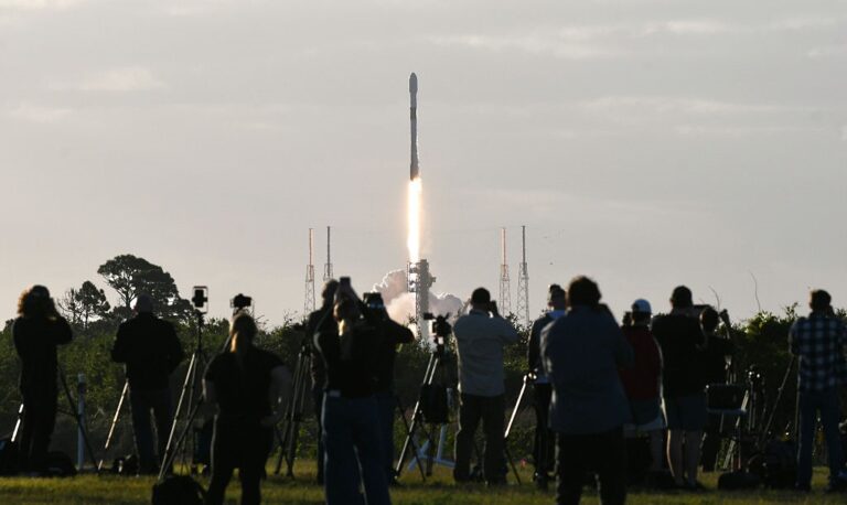 SpaceX запустила південнокорейський супутник замість Росії
