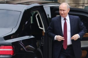 Страх за безпеку. Путін перестав їздити Росією