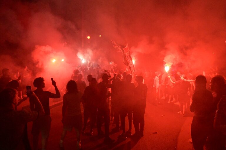 У Франції масові заворушення і арешти під час святкування перемоги ПСЖ