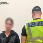 У Києві дівчина вдарила пляшкою військового через зауваження