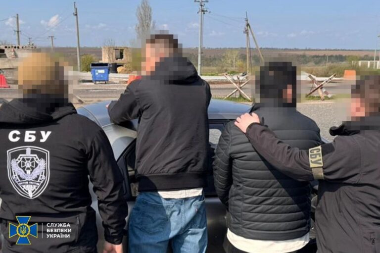 В Україні викрили ще 7 ухилянтських схем і затримали організаторів оборудок