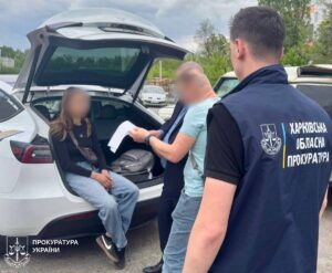 Відому харківську автоблогерку викрили на схемі перепродажу авто для ЗСУ