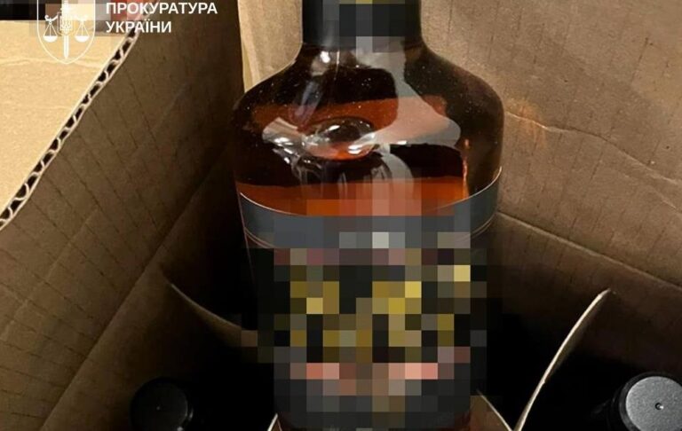 Викрито контрабанду алкоголю, який ввозили під виглядом дипвантажу