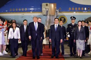 Вперше з 2017 року: Трамп прибув до Китаю