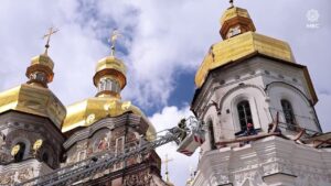 Володимир Зеленський та Ігор Клименко оглянули пошкоджений вогнем Успенський собор