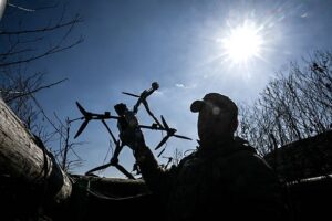 Десантники привітали окупантів із Днем Конституції