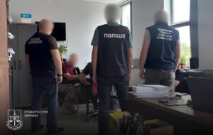 Екскомбрига підозрюють у нарахуванні 80 млн незаконних “бойових”
